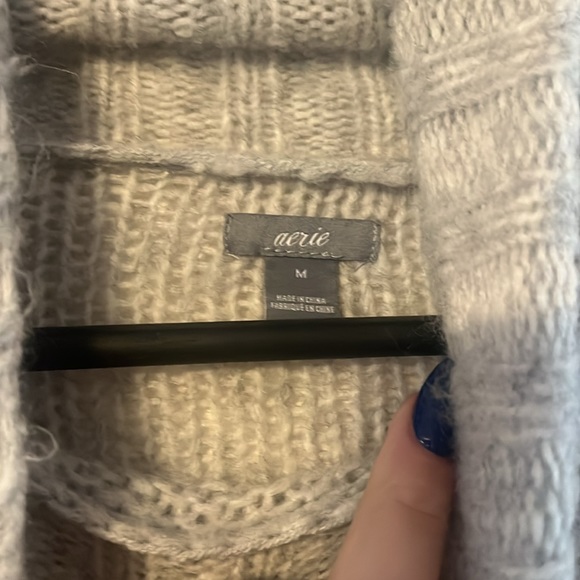 Oversized Turtleneck - Picture 4 of 5